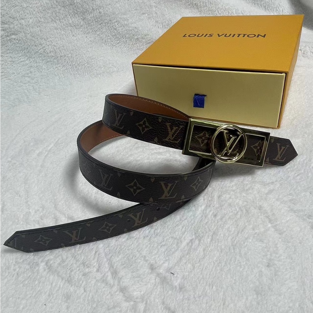 LOUIS VUITTON Reversible Belt - Picture 3 of 8